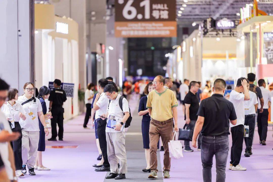 场×新渠道再塑两厅空间新价值麻将胡了CIFF上海 新市(图7)